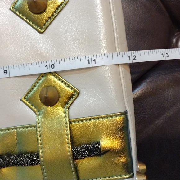 GUNAS Vegan Leather Cream and Iridescent Green Trim - Picture 16 of 16